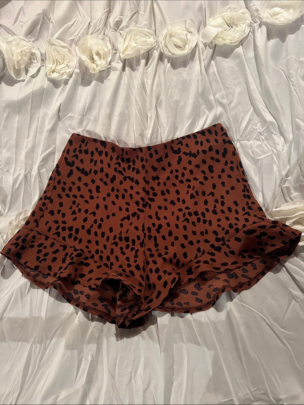 She + Sky High-Waist Ruffle Hem Leopard Print Shorts - Brown & Black